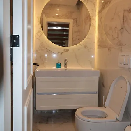 Luxurious, Modern With Private Pool In Vakantiehuis Çeşme