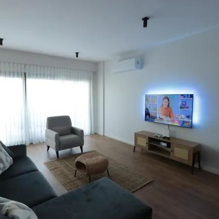 Vakantiehuis Luxurious, Modern With Private Pool In *